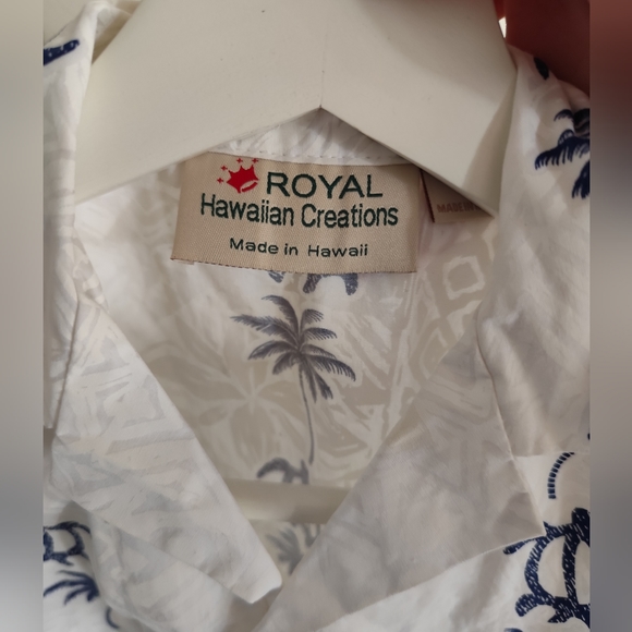 3/$30💜Kids Hawaiian Shirt, Toddler Size 6T - Picture 3 of 5